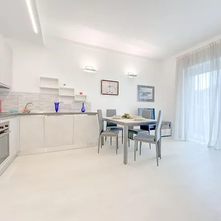 Apartment Elegante - Parcheggio - Ac *