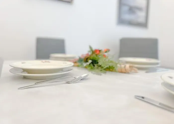 Elegante - Parcheggio - Ac Apartmán *